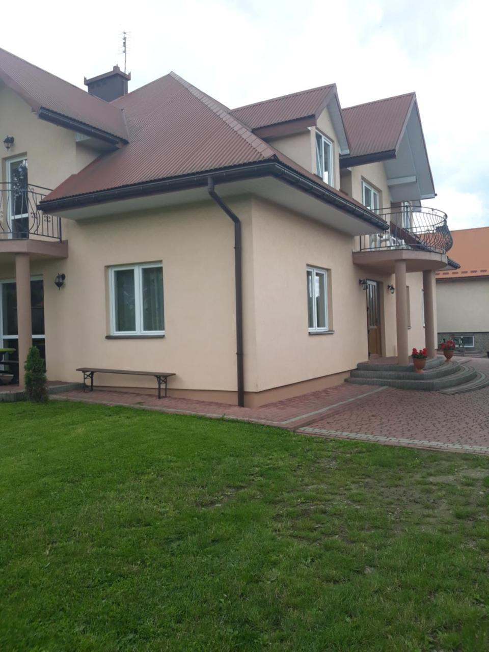 ホテルNowy Dwor Nad Solina Zawóz エクステリア 写真